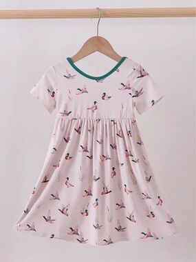 Rare Mallard Duck Print Girls Short Sleeve Dress with Green Trim Girls Size 7
